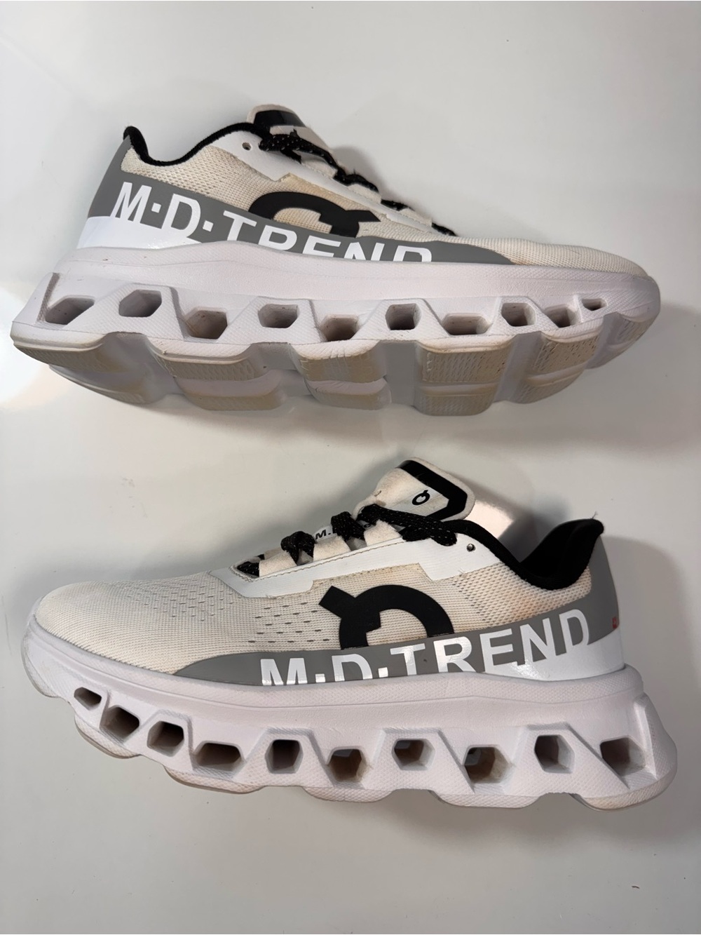 M.D. Trend Lightweight Chunky Running Sneakers White Gray Black EU 39